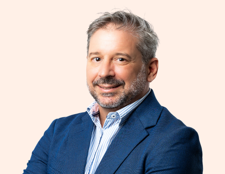 Richard Gordon headshot